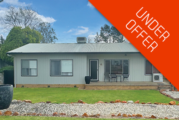 16 Bluebonnet Crescent, Coleambally