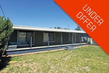 22 Currawong Crescent, Coleambally